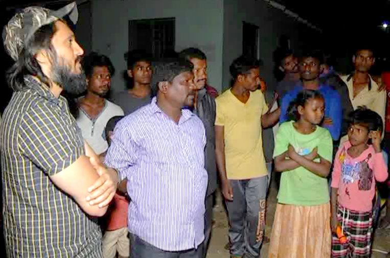 ಕುಶಾಲನಗರ: ಆದಿವಾಸಿ ಪುನರ್ವಸತಿ ಕೇಂದ್ರಕ್ಕೆ ನಟ ಚೇತನ್ ಭೇಟಿ